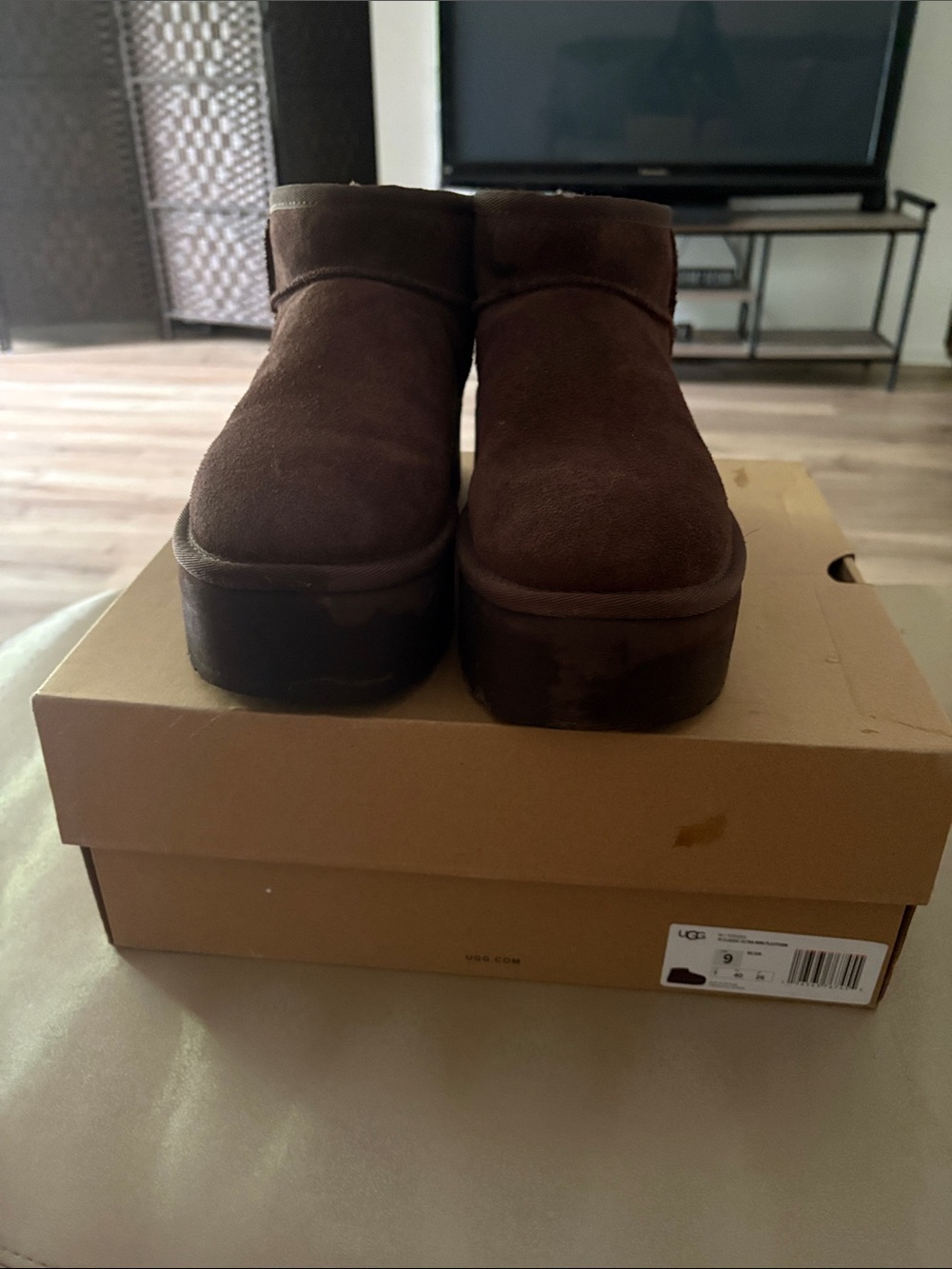 UGG Women's Short Platform Suede Boots - Dark Brown